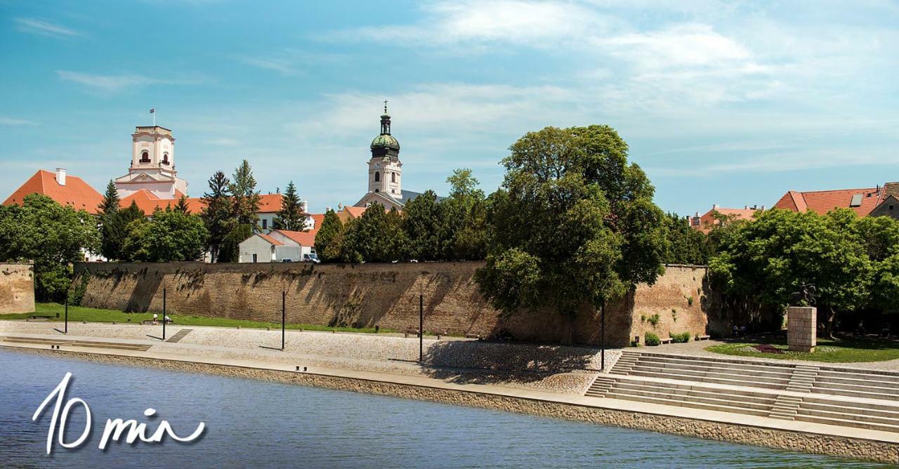 Luxury Studio 24 Győr Exteriör bild