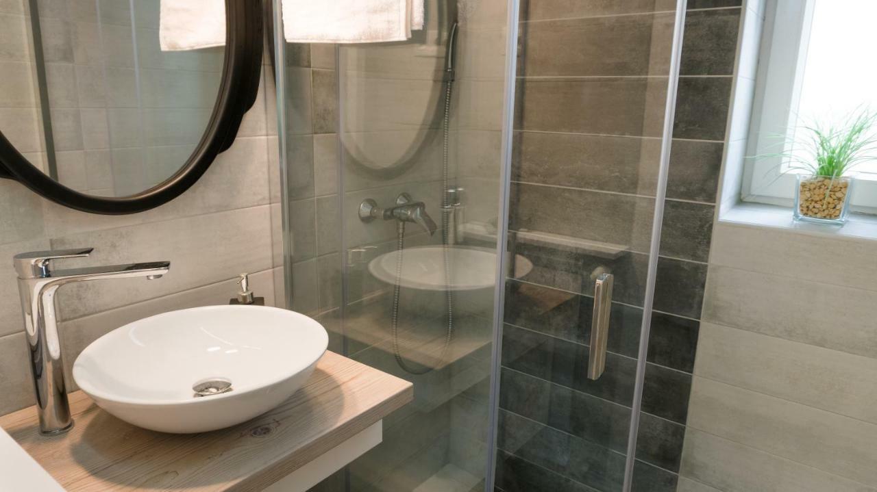 Luxury Studio 24 Győr Exteriör bild