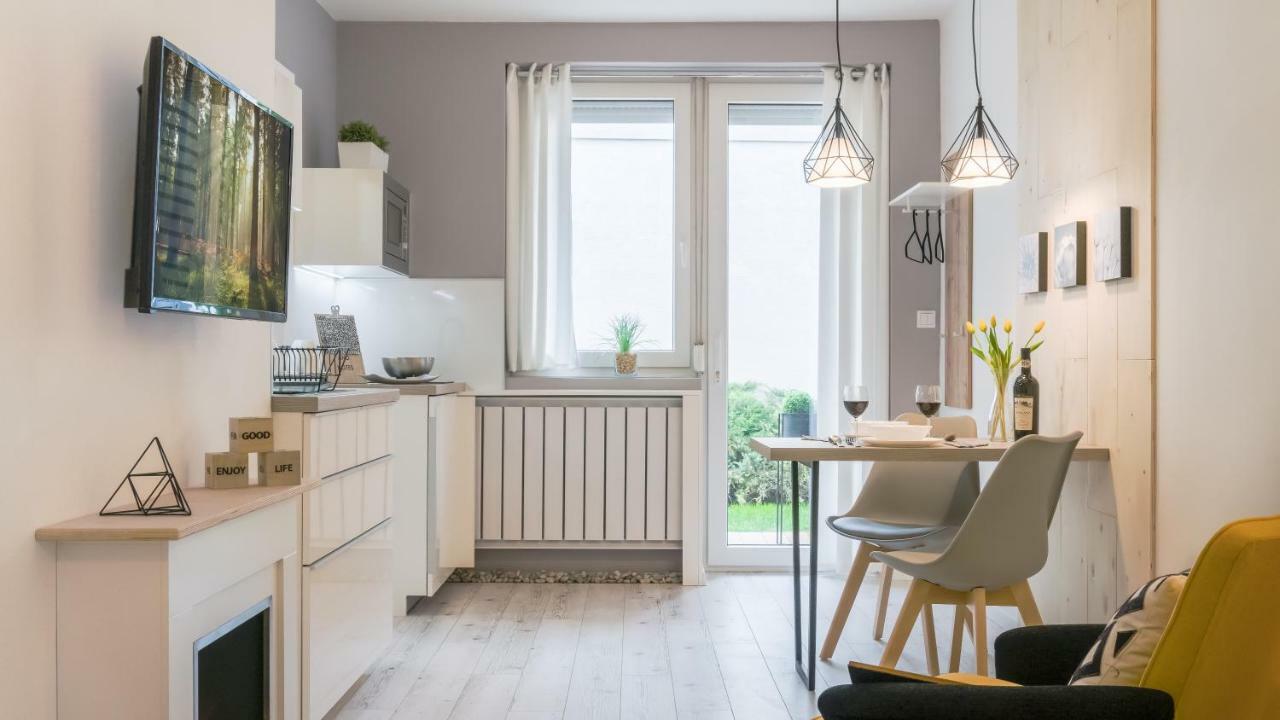 Luxury Studio 24 Győr Exteriör bild