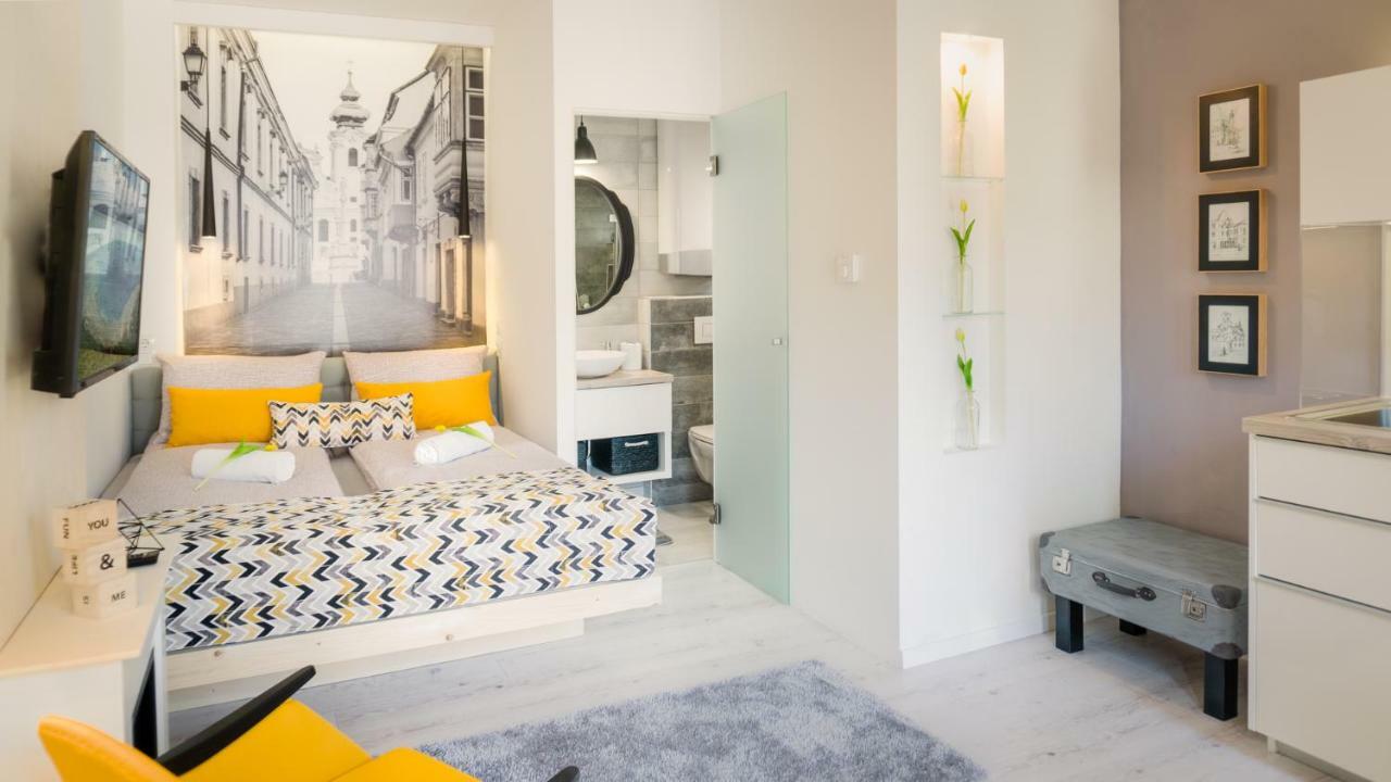 Luxury Studio 24 Lägenhet Győr Exteriör bild